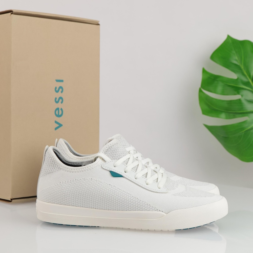 Vessi Mens Weekend Sneaker Size 9 Waterproof White Knit Casual Low Comfort Shoes